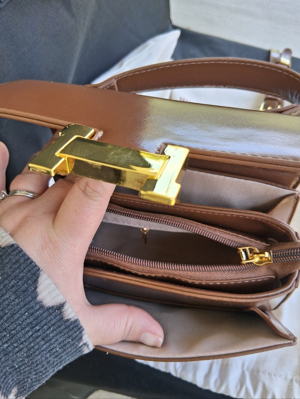Brown Authentic Leather Top-Handle Crossbody Bag With Dustbag - Picture 3 of 4